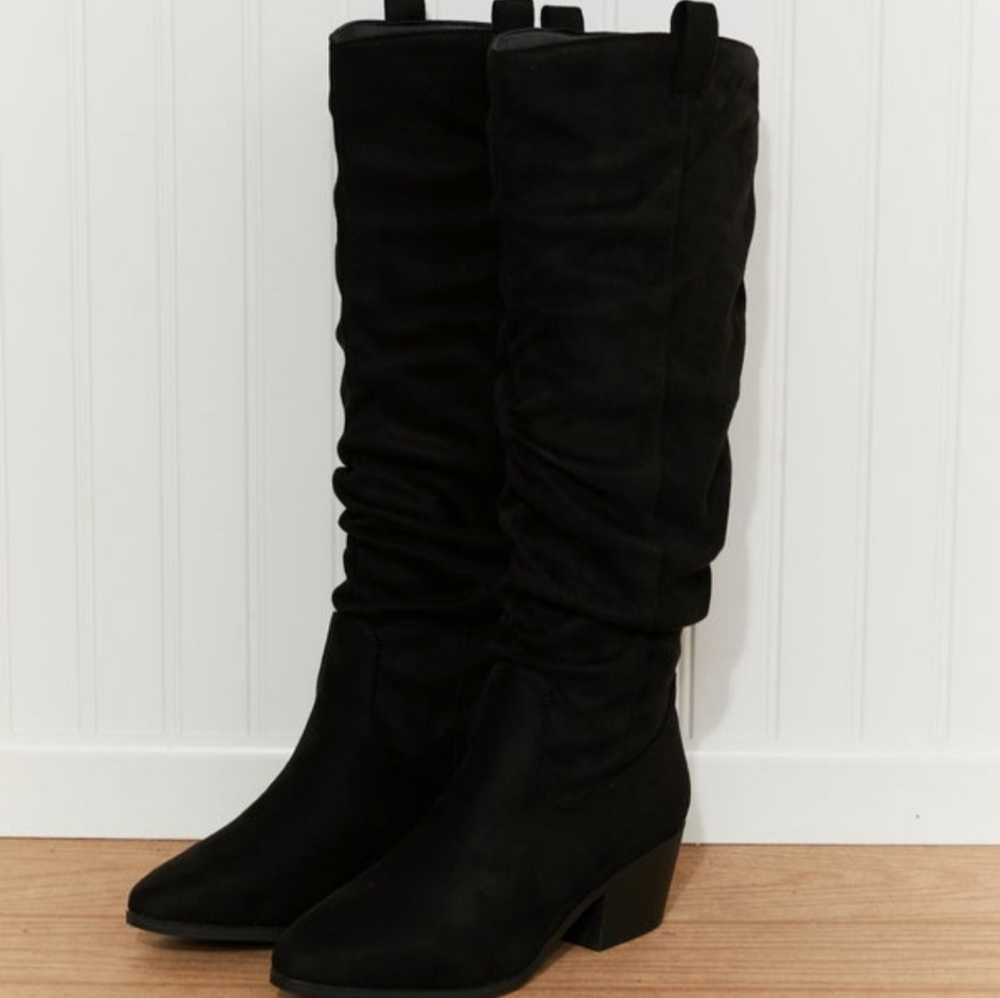 Qupid size 9 NWT black boots